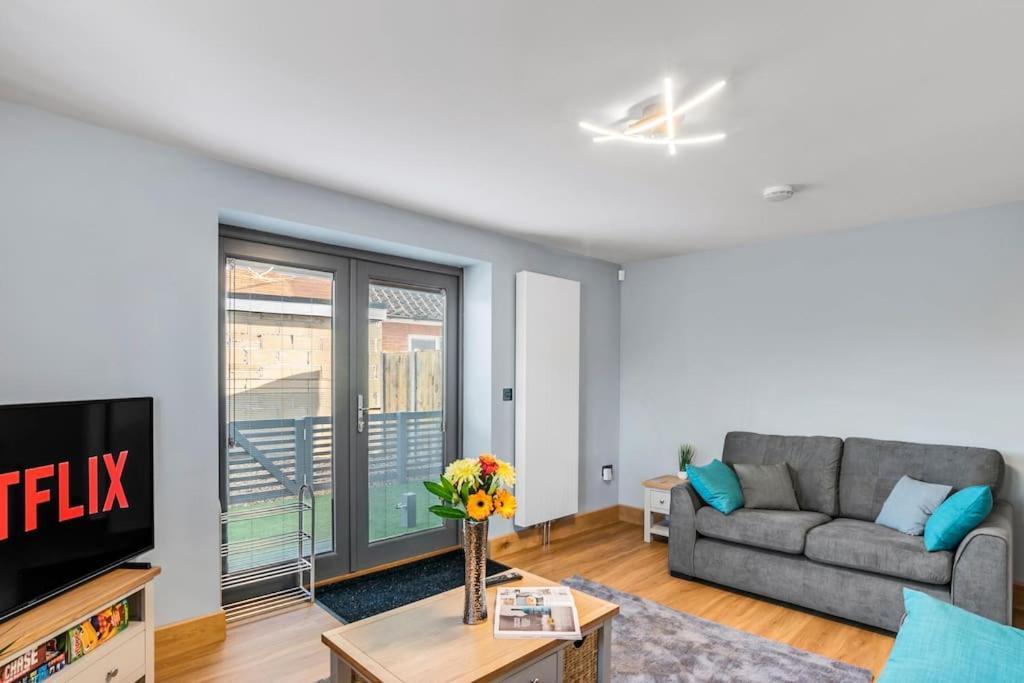 Isabel'S Wing! A Stunning 2 Bedroom Property นอร์ริช ภายนอก รูปภาพ