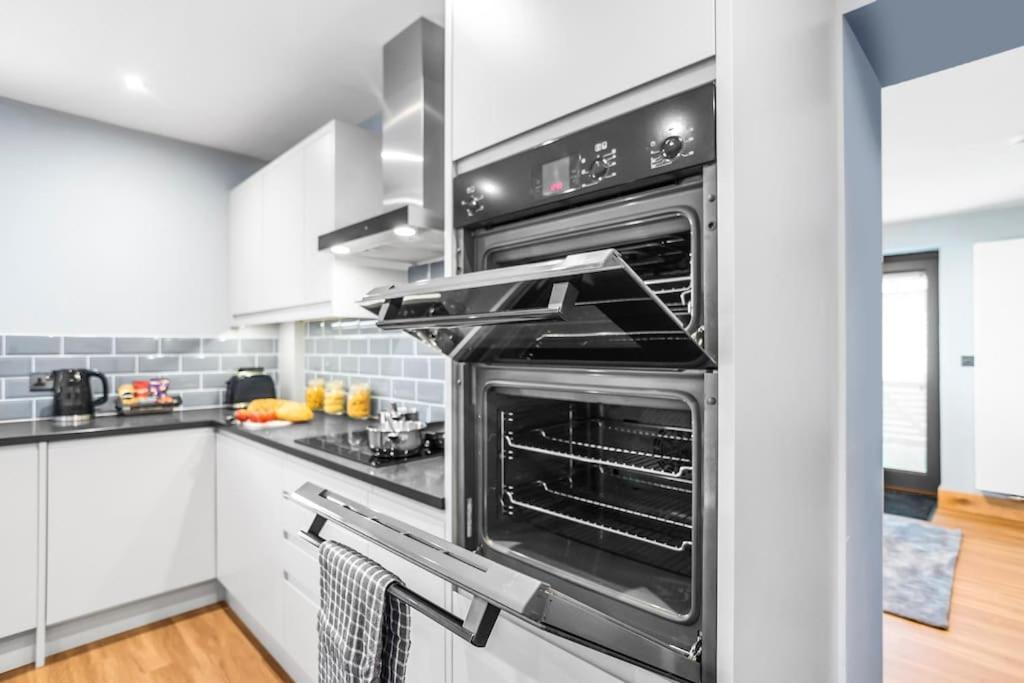 Isabel'S Wing! A Stunning 2 Bedroom Property นอร์ริช ภายนอก รูปภาพ