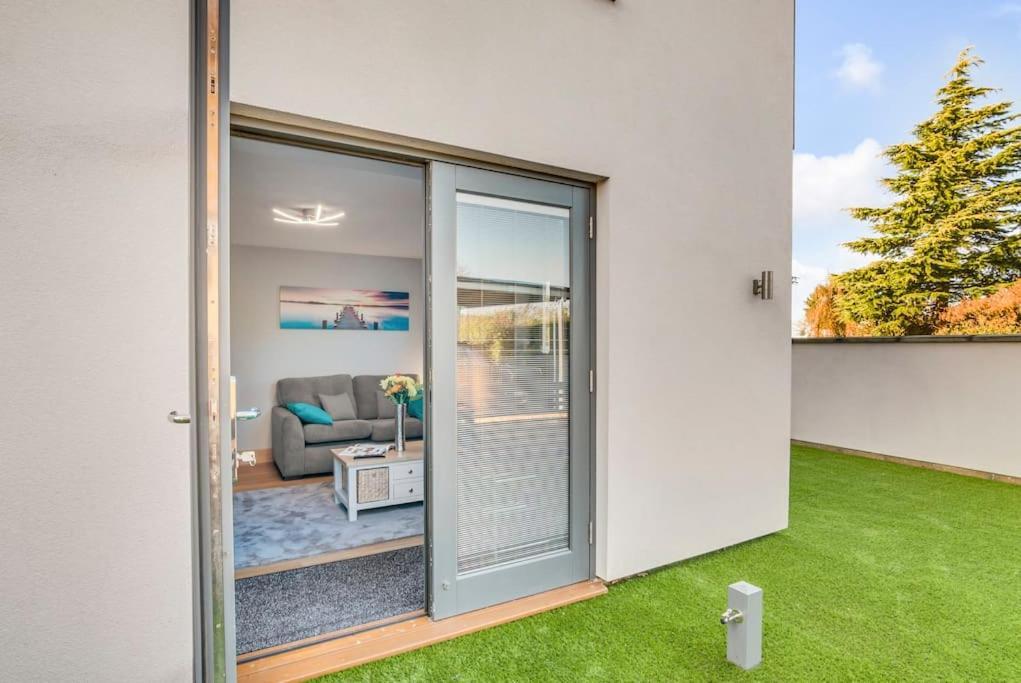 Isabel'S Wing! A Stunning 2 Bedroom Property นอร์ริช ภายนอก รูปภาพ