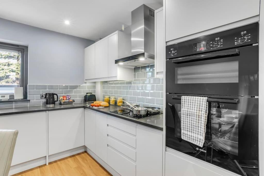 Isabel'S Wing! A Stunning 2 Bedroom Property นอร์ริช ภายนอก รูปภาพ